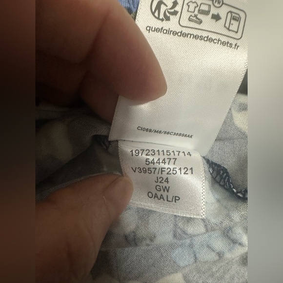 Lands' End Blue Floral Relaxed Blouse size L/P - Picture 9 of 9